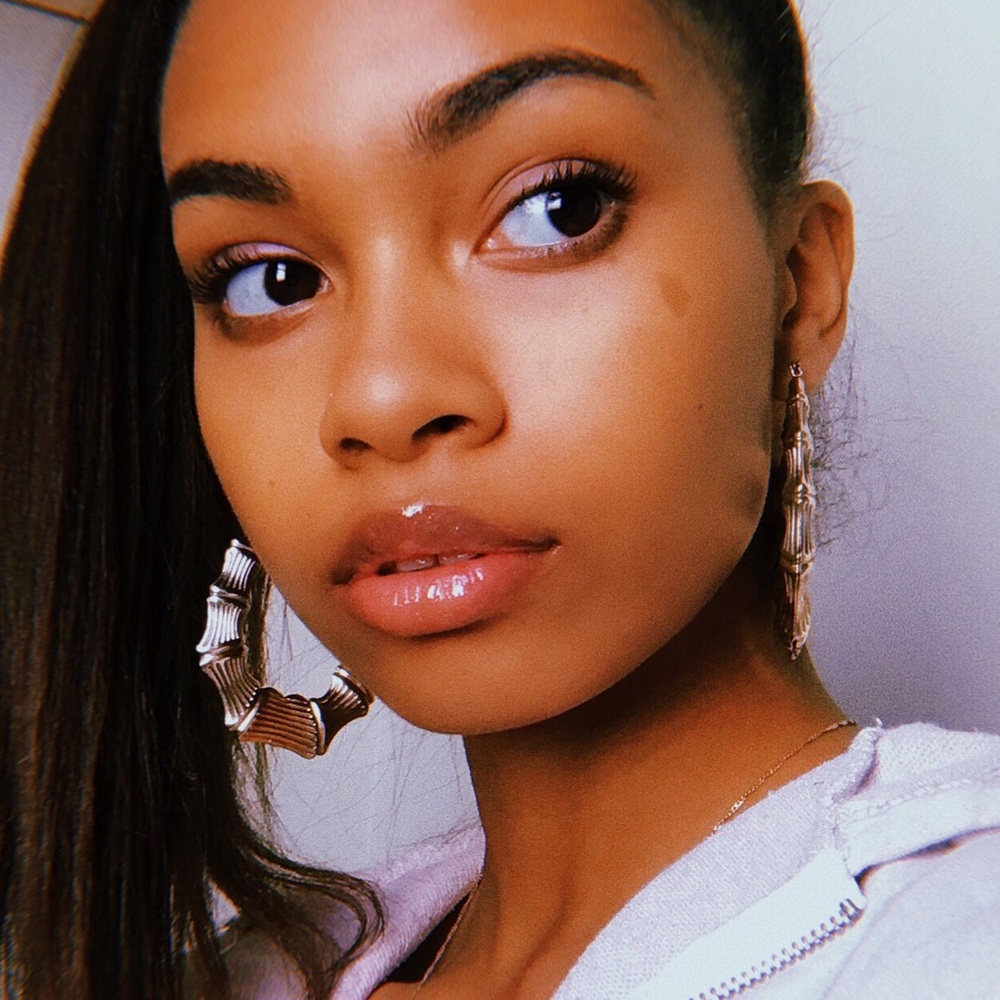 Meet your Posher, Tiara